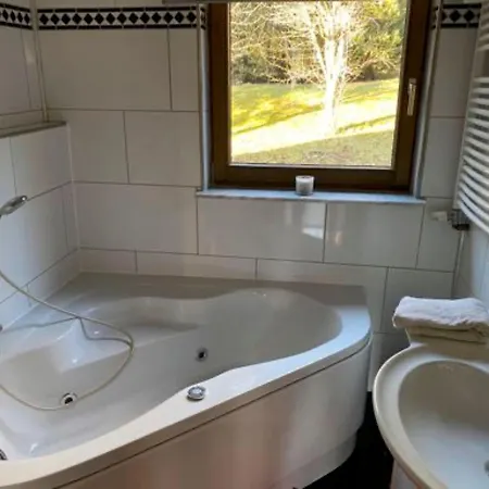 בית נופש Eifelcottage Wildvogel By Interhome *